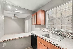 4221 NW 19th St, Lauderhill, FL 33313 - Photo 10