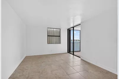 117 Lake Emerald Drive #408, Oakland Park, FL 33309 - Photo 14
