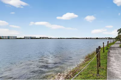 117 Lake Emerald Drive #408, Oakland Park, FL 33309 - Photo 6