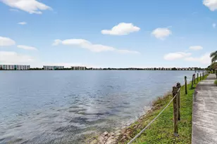 117 Lake Emerald Dr, Oakland Park, FL 33309 - Photo 6