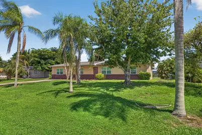 921 SE Flamingo Avenue, Stuart, FL 34996 - Photo 2