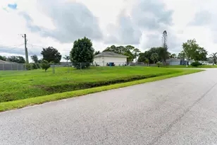601 Antigua St NE, Palm Bay, FL 32907 - Photo 18
