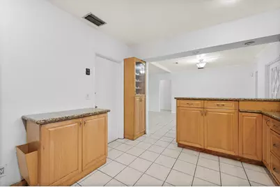 117 SW 4th Avenue, Hallandale Beach, FL 33009 - Photo 8