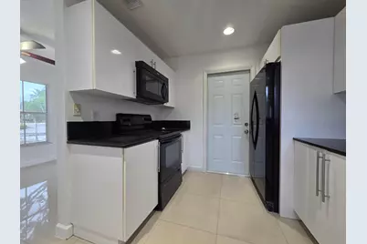 533 NW 47th Avenue, Coconut Creek, FL 33063 - Photo 8
