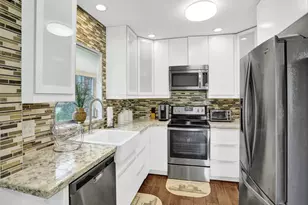 340 Orange Tree Dr, Atlantis, FL 33462 - Photo 8