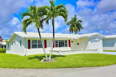 1015 SW 16th Street, Boynton Beach, FL 33426 - Photo 1