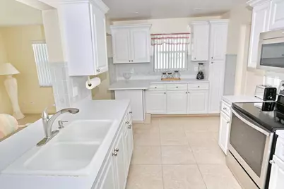 1015 SW 16th Street, Boynton Beach, FL 33426 - Photo 12