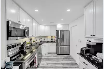 1930 NE 2nd Avenue #216L, Wilton Manors, FL 33305 - Photo 8
