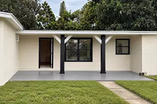 180 SE Serenata Ct, Port Saint Lucie, FL 34983 - Photo 2
