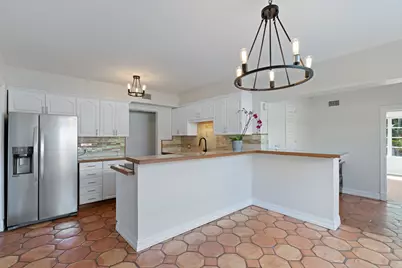 215 Columbia Drive, Lake Worth Beach, FL 33460 - Photo 4
