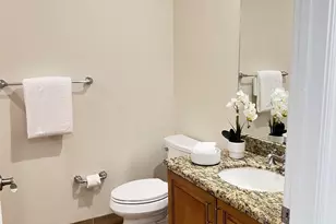 803 Estancia Wy, Boynton Beach, FL 33435 - Photo 4