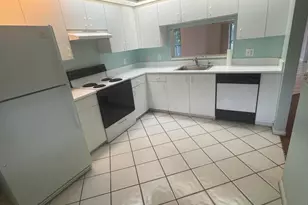 12650 SW 15th St, Pembroke Pines, FL 33027 - Photo 4