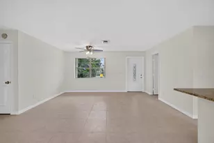 913 SE 10th St, Stuart, FL 34994 - Photo 6