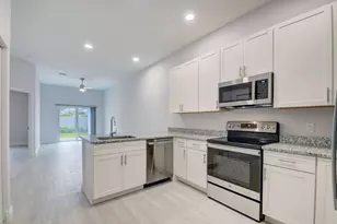 703 Dawn Pl, Lantana, FL 33462 - Photo 1