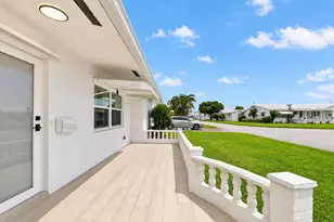 1304 SW 23rd St, Boynton Beach, FL 33426 - Photo 4
