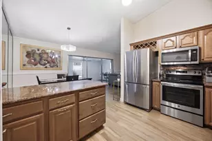 18751 Shauna Manor Dr, Boca Raton, FL 33496 - Photo 8