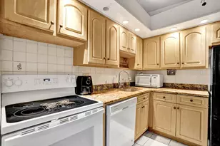 9414 S Belfort Cir, Tamarac, FL 33321 - Photo 4