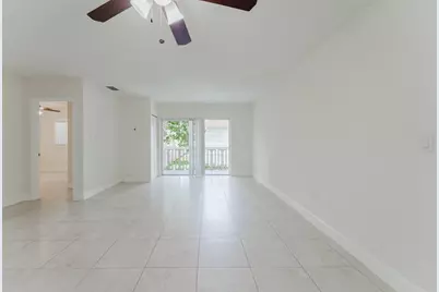 201 SW 7th Street #9, Boca Raton, FL 33432 - Photo 4