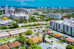 201 SW 7th St, Boca Raton, FL 33432 - Photo 2