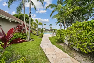 1129 W Lakes Dr, Deerfield Beach, FL 33442 - Photo 22