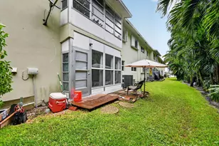 658 NE 6th Ct E, Boynton Beach, FL 33435 - Photo 34