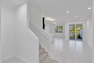 585 Sanderling Cir, Deerfield Beach, FL 33442 - Photo 46