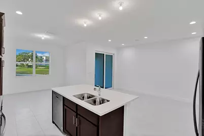 585 Sanderling Circle, Deerfield Beach, FL 33442 - Photo 12