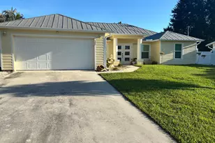 527 NW Avon Ave, Port Saint Lucie, FL 34983 - Photo 1