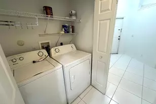 3166 Via Poinciana, Lake Worth, FL 33467 - Photo 32
