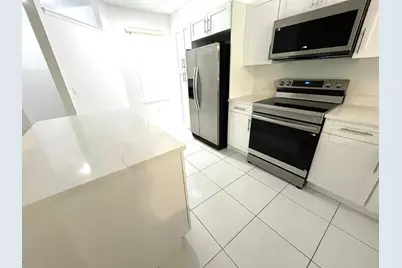 3166 Via Poinciana #2, Lake Worth, FL 33467 - Photo 10