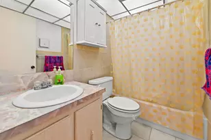 20 Flanders A, Delray Beach, FL 33484 - Photo 14