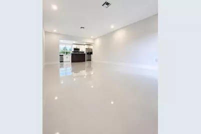 345 Pinehurst Road, Palm Springs, FL 33461 - Photo 2