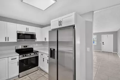 1037 W 28th Street, Riviera Beach, FL 33404 - Photo 2