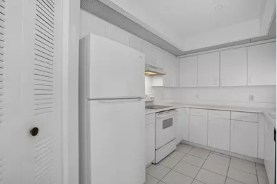 800 SW 142nd Avenue #411N, Pembroke Pines, FL 33027 - Photo 16