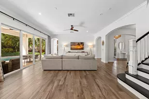 398 NE 8th St, Boca Raton, FL 33432 - Photo 10