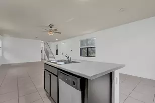 3701 NE 2nd St, Homestead, FL 33033 - Photo 12