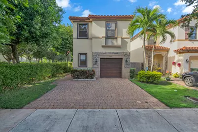 3701 NE 2nd Street, Homestead, FL 33033 - Photo 2