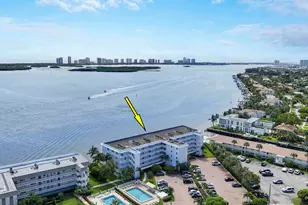60 Yacht Club Dr, North Palm Beach, FL 33408 - Photo 2