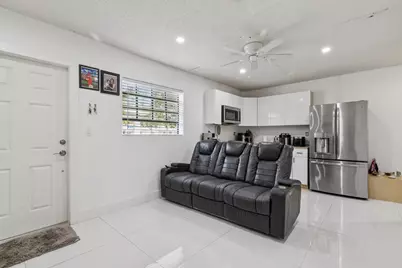8738 NW 150th Terrace, Miami Lakes, FL 33018 - Photo 24