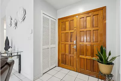 8738 NW 150th Terrace, Miami Lakes, FL 33018 - Photo 8