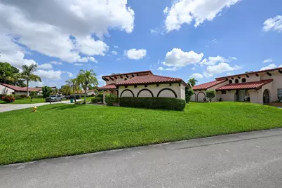 8129 Pine Circle #33, Tamarac, FL 33321 - Photo 16