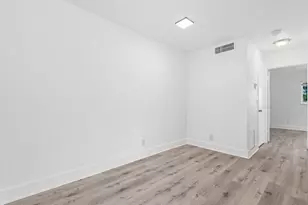 45 NE 24th St, Wilton Manors, FL 33305 - Photo 12