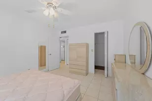 705 Lori Dr, Palm Springs, FL 33461 - Photo 14
