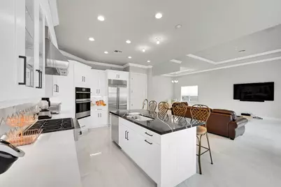 9308 Crestview Circle, Palm Beach Gardens, FL 33412 - Photo 26