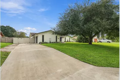 99 Cuyahoga Road, Lake Worth, FL 33467 - Photo 1