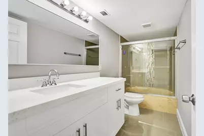2200 S Cypress Bend Drive #707, Pompano Beach, FL 33069 - Photo 12