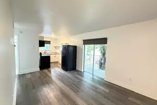1052 NW 4th St, Miami, FL 33128 - Photo 10