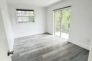 1052 NW 4th St, Miami, FL 33128 - Photo 20