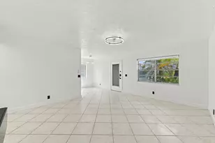 541 Burgundy L, Delray Beach, FL 33484 - Photo 4