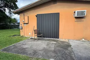 555 Harem Ave, Opa Locka, FL 33054 - Photo 12